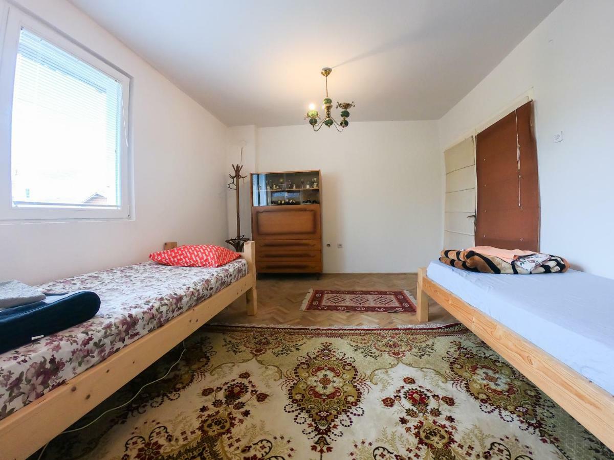 بتش Sarac Hostel المظهر الخارجي الصورة